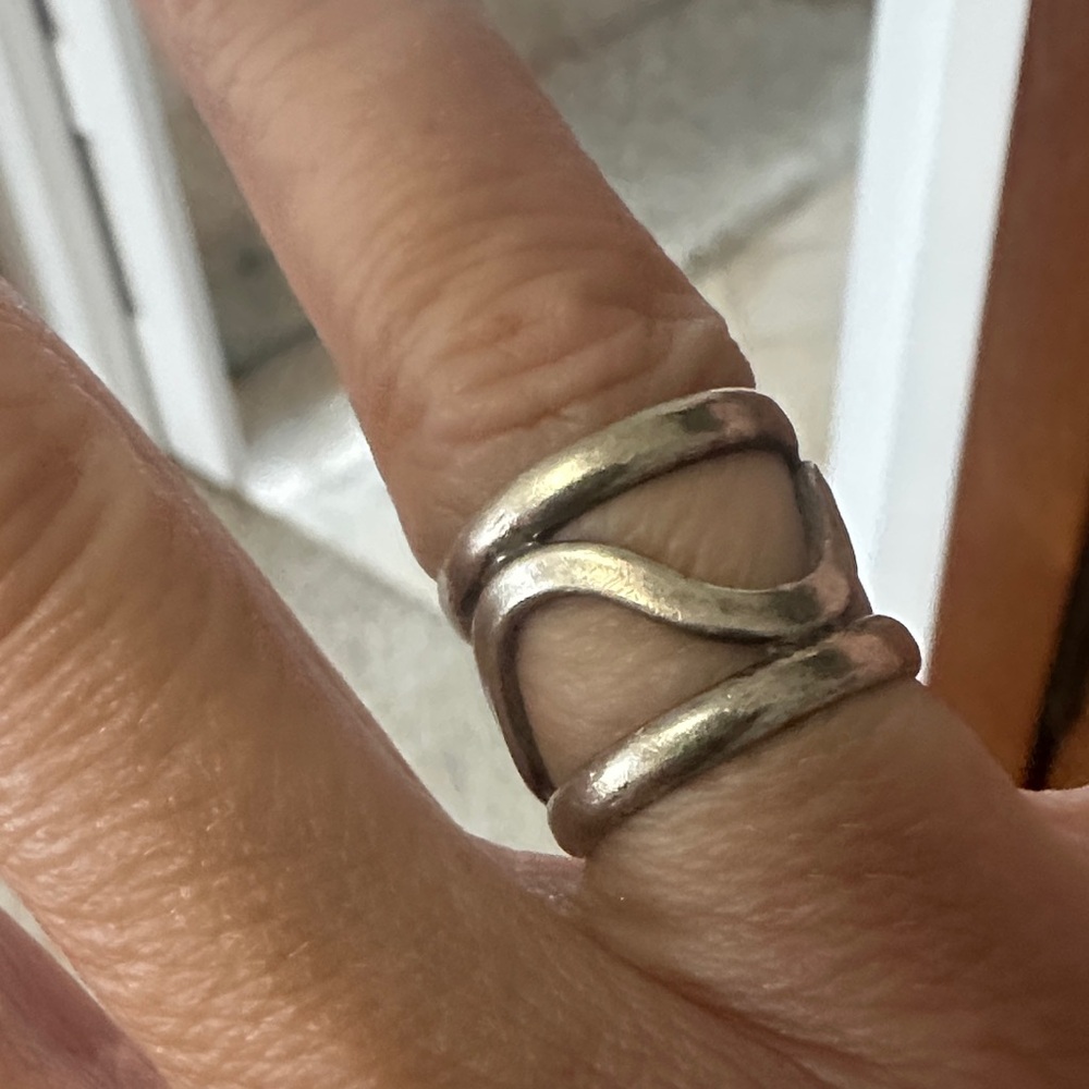 Elegant Silver Wave Ring